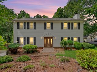 6652 Parkway Dr, Roanoke, VA 24018