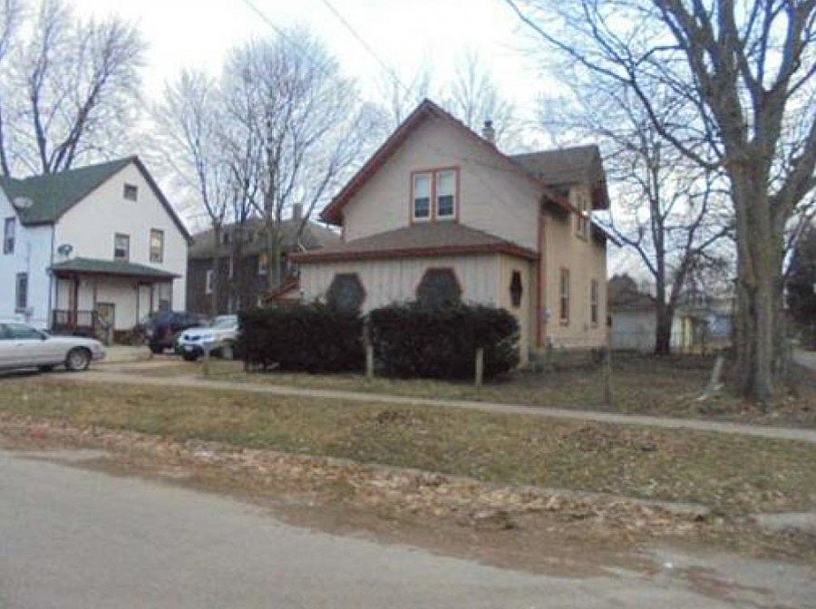 1st image of 1712 Parmele St