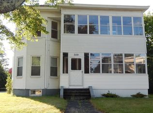 309 6th St APT 1, Leominster, MA 01453