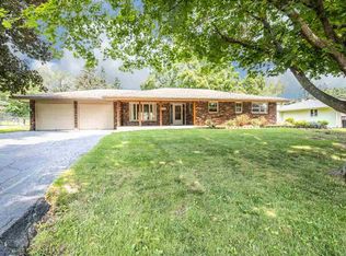 6334 Abington Dr, Rockford, IL