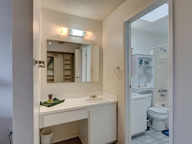 905 NE Lindsay St — Photo 13