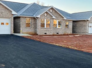 26 Meriwether Cir, Stuarts Draft, VA 24477