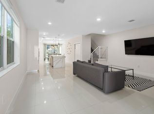 1018 NE 17th Ter, Fort Lauderdale, FL 33304