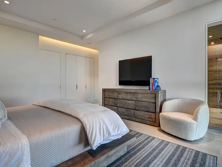 277 Surfside Dr — Photo 29