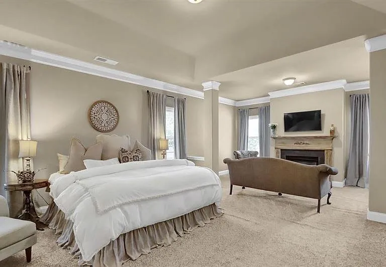4960 Wilshire Xing — Photo 19