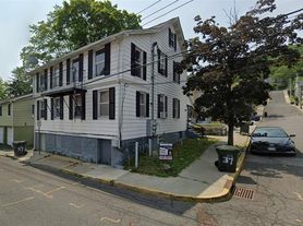 37 Drew Ave