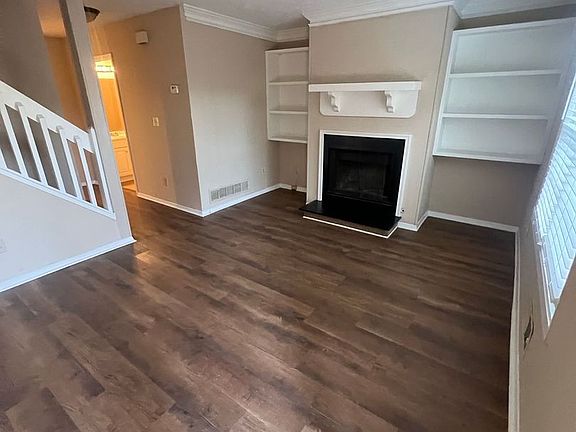 4th image of 3123-3129 Destin Cir