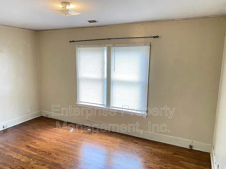 605 Houston St — Photo 20