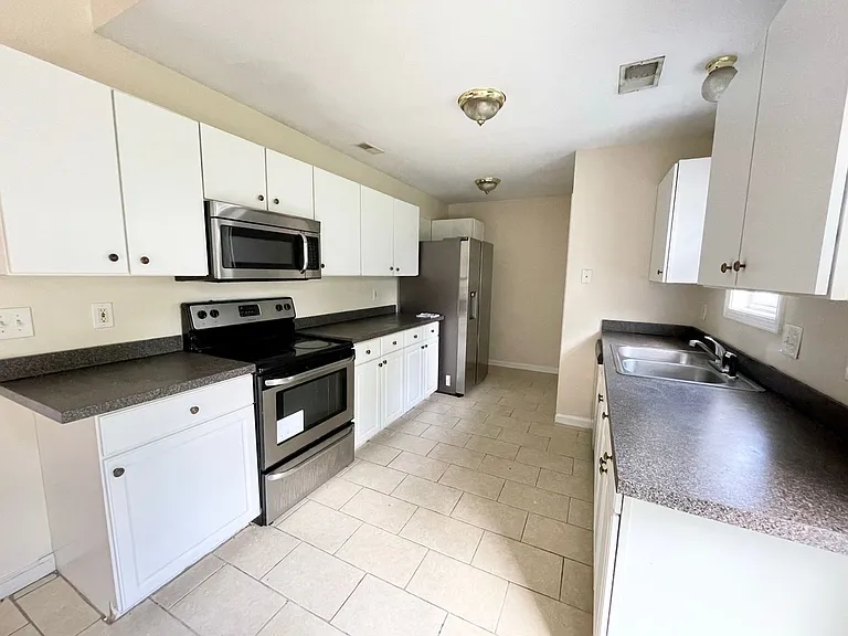 514 Heron Dr — Photo 6