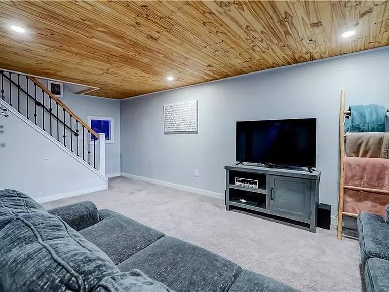 23 Fairview Dr — Photo 24