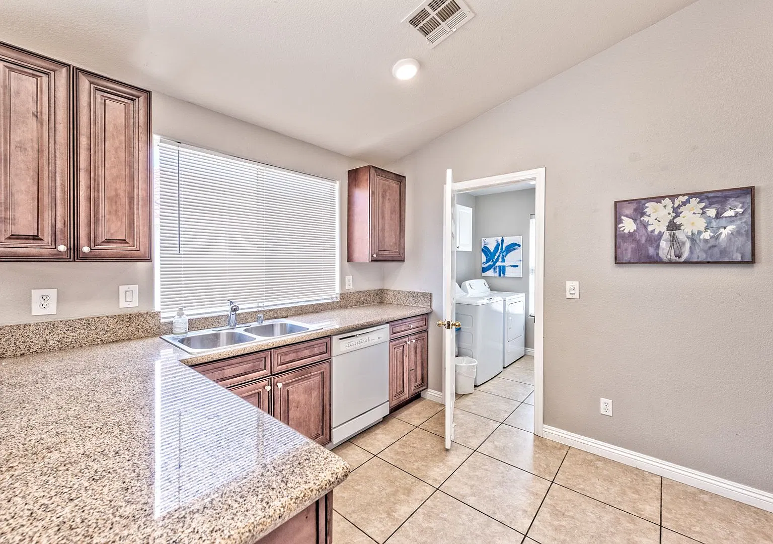 2146 Sunset Vista Avenue, Henderson, Nevada 89052 — Photo 4