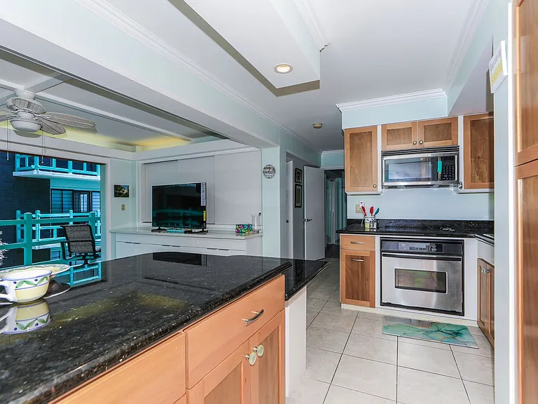 2957 Kalakaua Ave #402 — Photo 5