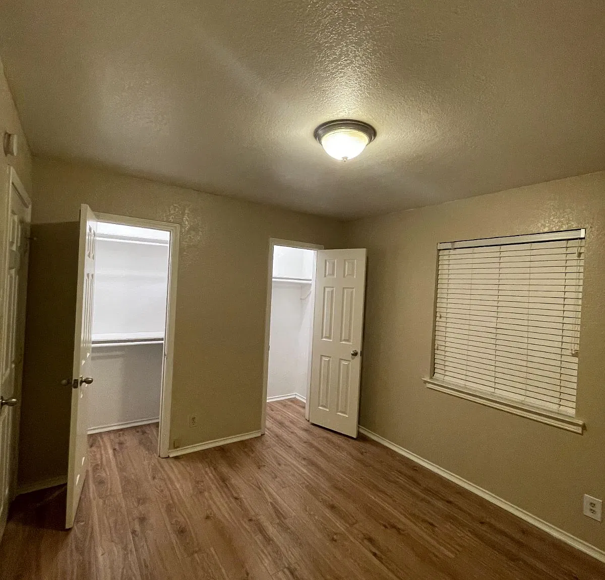 3 bed, 1300 sqft, $1,795 — Photo 4