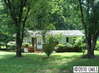 3956 Colebrook Rd, Charlotte, NC 28215
