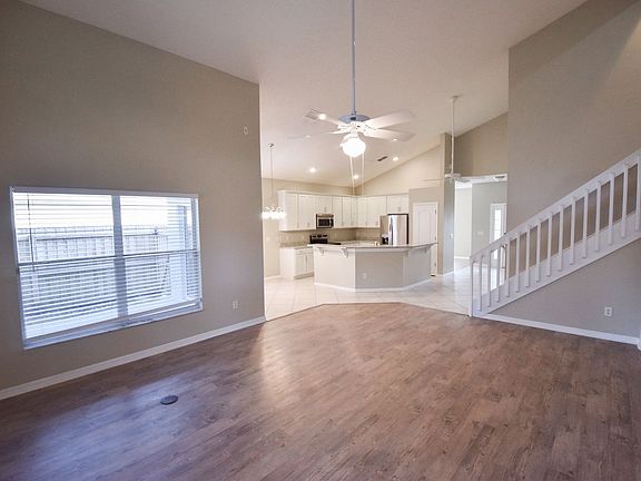 3rd image of 9437 Southern Garden Cir