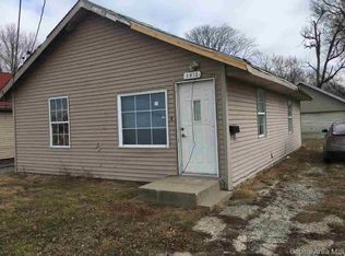 2812 S 11th St, Springfield, IL 62703