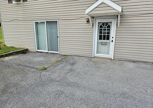 222 Briar Hill Rd Photo 1