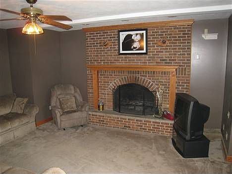 2nd image of 260 Franklin Blvd