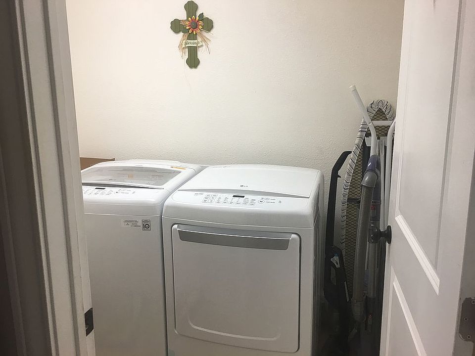 2nd image of 3000 41st St