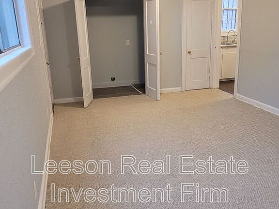 4th image of 3603 Darien St