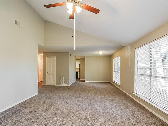 4th image of 18914 Jodywood Dr