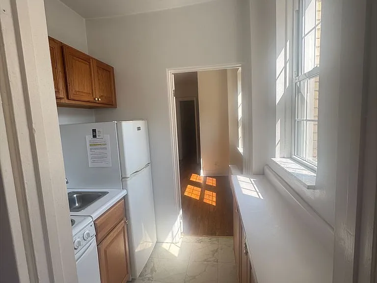 New King Edward Apartments — Photo 147