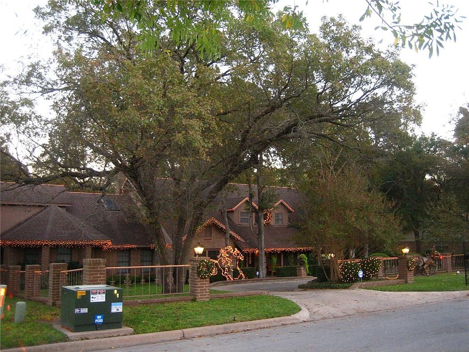 1st image of 12319 Blue Water Dr