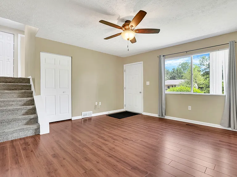 6399 Silverleaf Ave — Photo 5