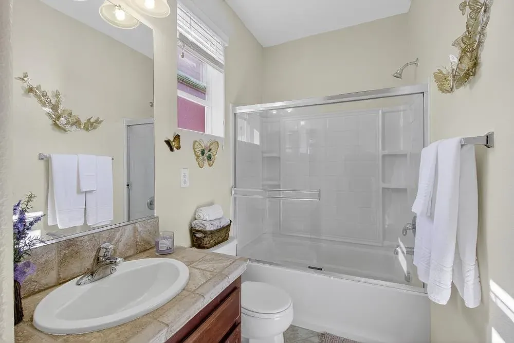 3 bed, 1774 sqft, $1,000 — Photo 3