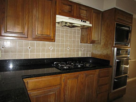 2nd image of 8715 Lawncliff Ln