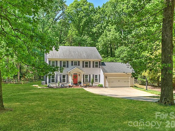 2nd image of 5525 Lancelot Dr