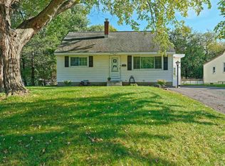 77 Russell Rd, Colonie, NY 12205