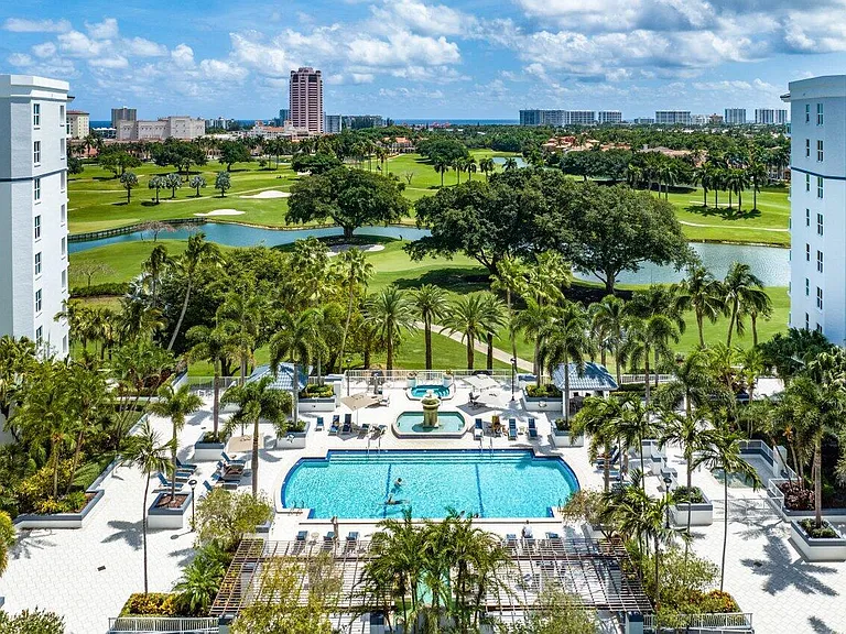 550 SE Mizner Blvd #B501 — Photo 50