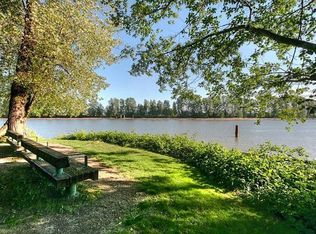 2763 Chandlery Pl #911, Vancouver, BC V5S 4V4