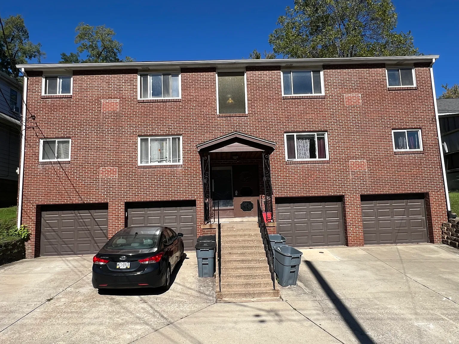 2 bed, 900 sqft, $1,050 — Photo 2