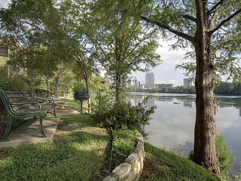 500 E Riverside Dr #136 — Photo 18