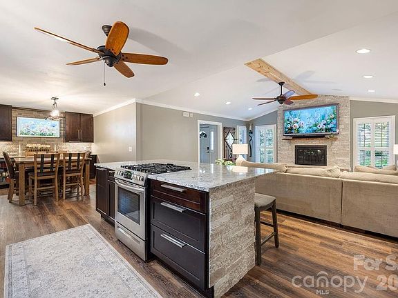 4th image of 8038 Ritter Dr