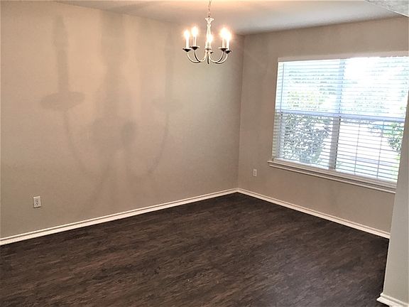 3rd image of 312 Wegstrom St