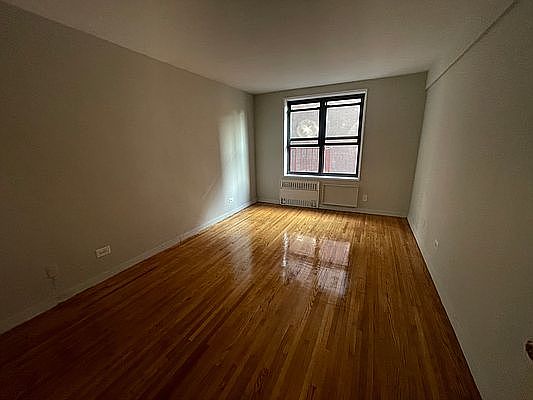1st image of 49 Seaman Ave #51