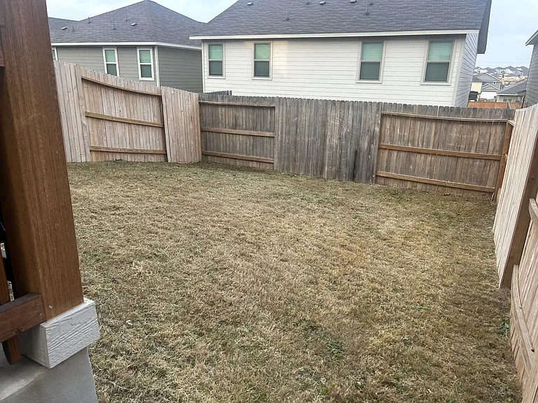 Briarwood Dr — Photo 5