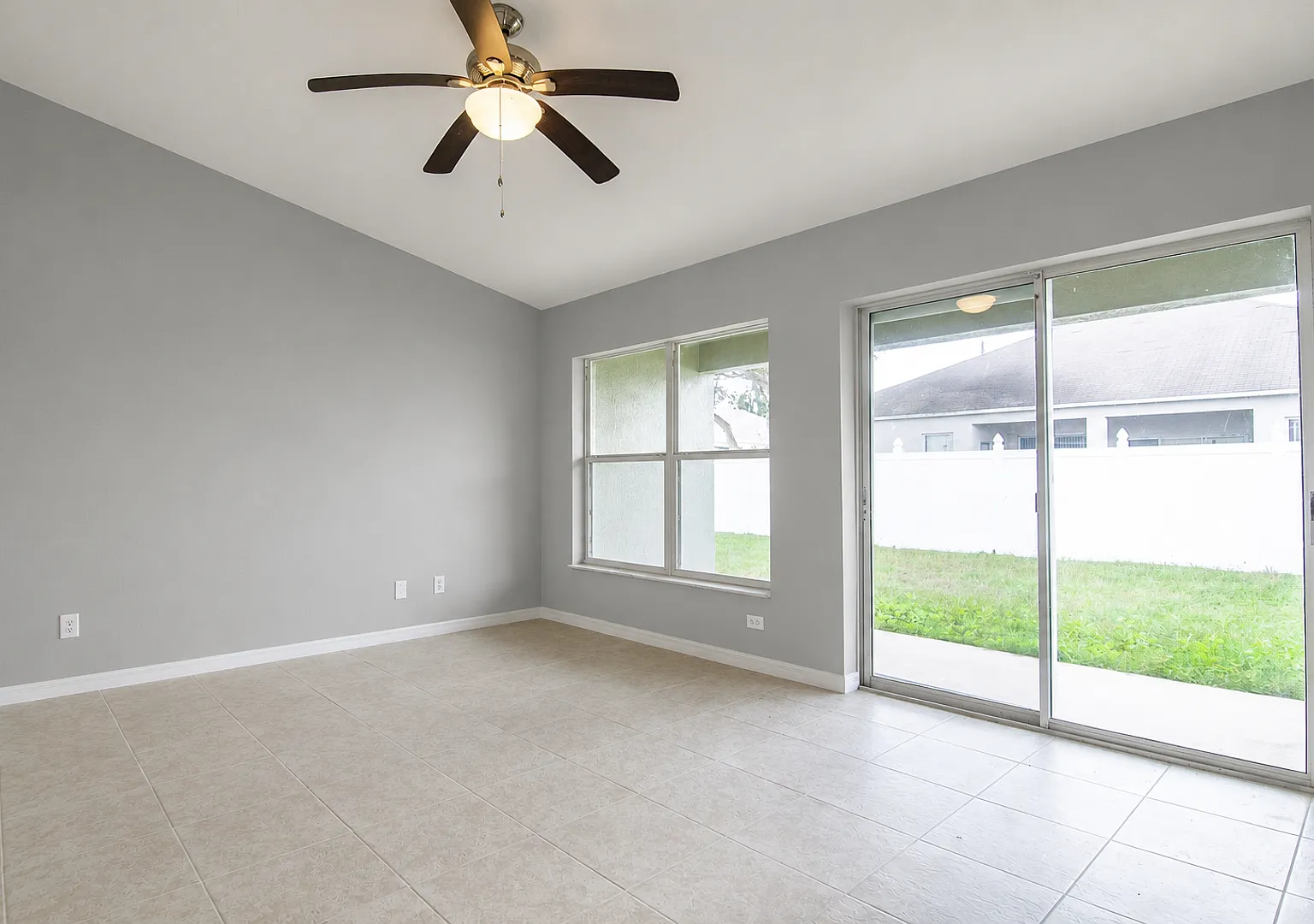 4/3 Duplex Home In Poinciana Available Now- Basic Cable/Internet Included — Photo 4