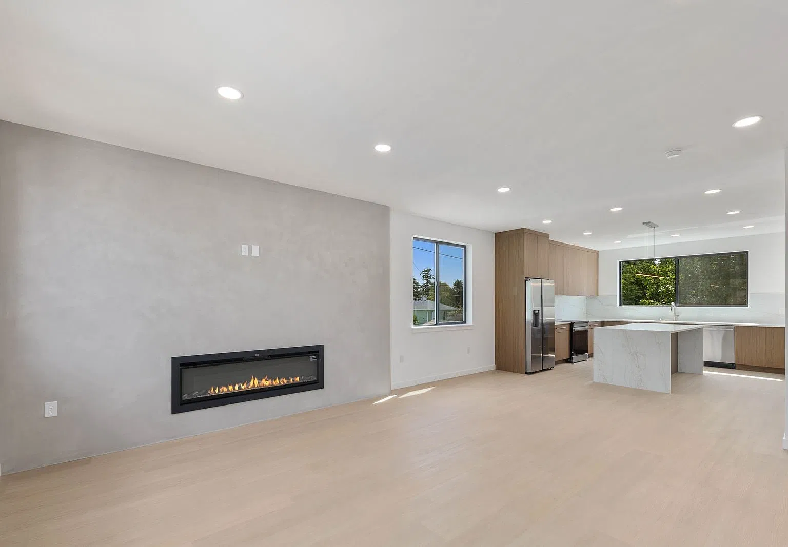 3 bed, 3.5 bath, 1763 sqft, $3,800 — Photo 3