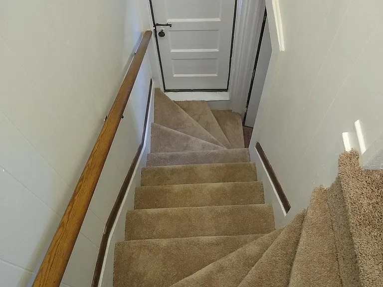523 Beryl St — Photo 15
