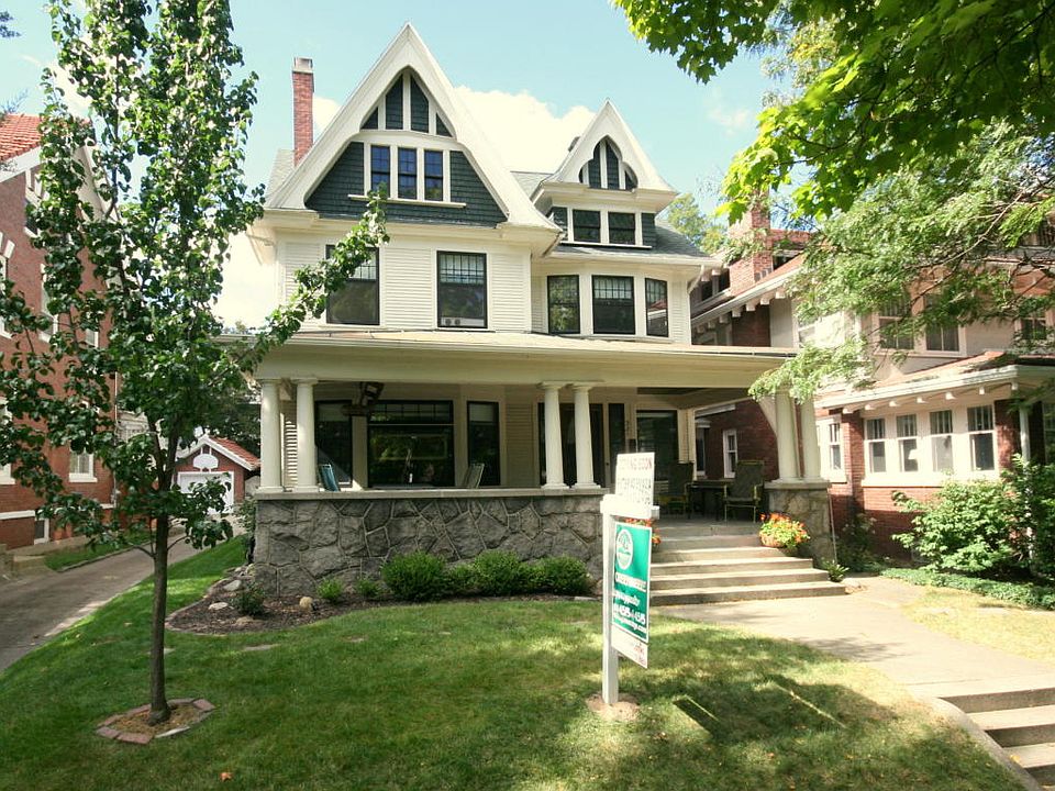 1st image of 321 Benjamin Ave SE