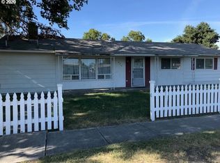 890 W Pine Ave, Hermiston, OR 97838
