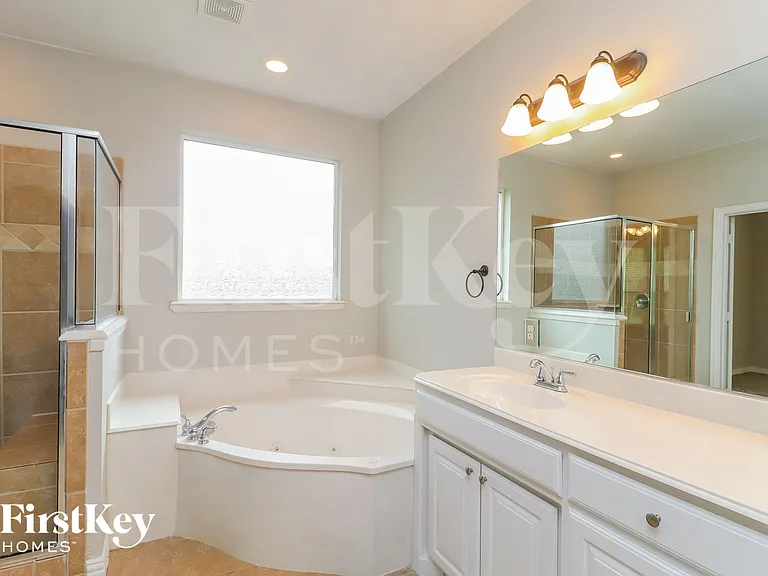 5228 Estrella Ln — Photo 11