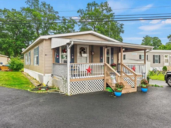 1190 Grange Rd Trailer E9, Allentown, PA 18106