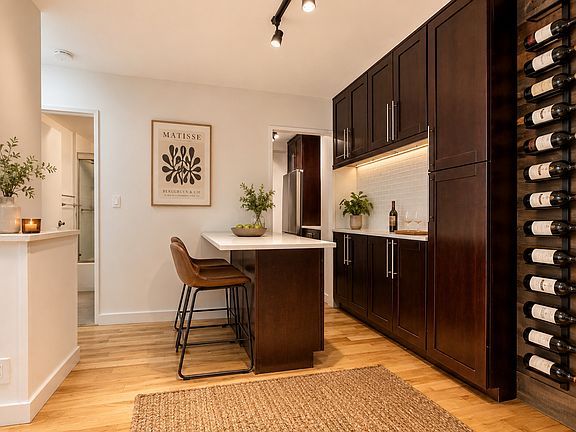 4th image of 35 E 38th St APT 5C