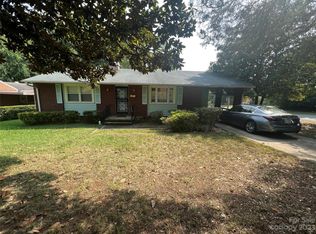 3027 Remington St, Charlotte, NC 28216