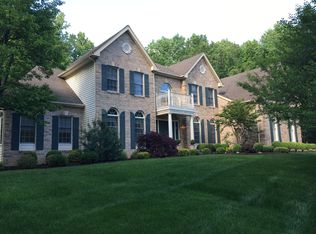 15 S Gables Dr, Chester, NJ 07930